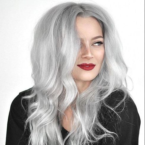 Center parted wavy long gray hair 2022