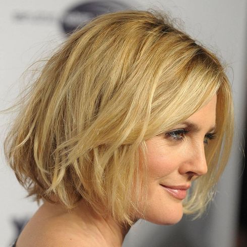 Wavy short bob for fine hair