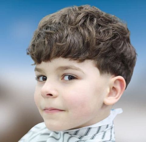 Wavy short hair for boys