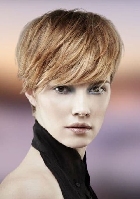 Layered short hair style for blonde women with long face