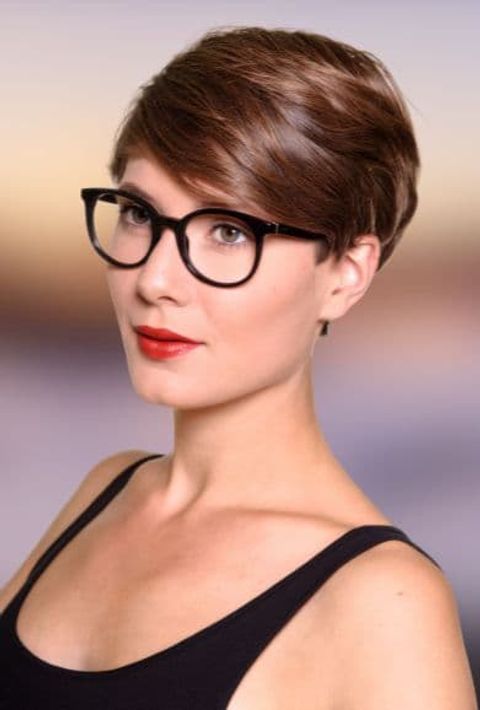 Pixie cut for women with glasses