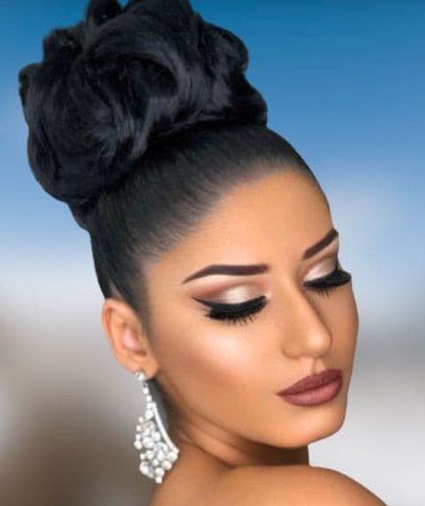 Wedding day hairstyles bun hair