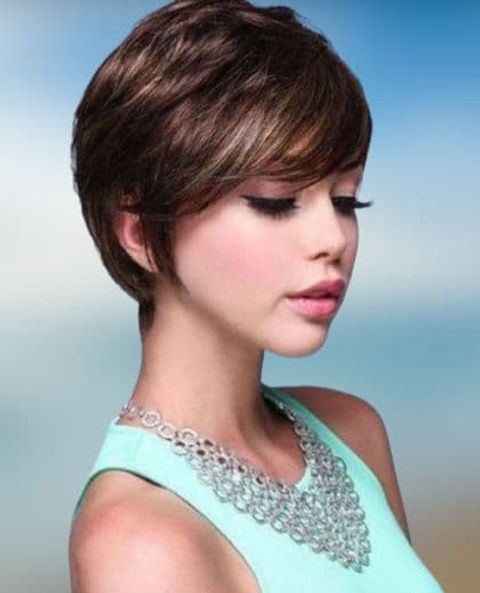 Highlight short haircut for teenage girls