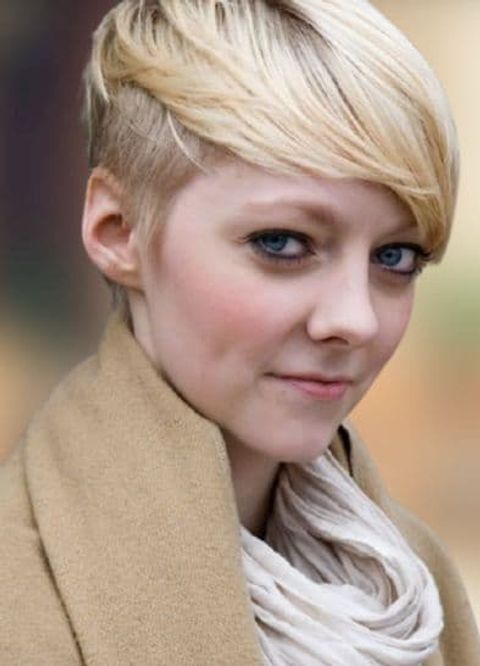 Side undercut layered short hair