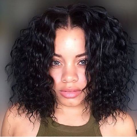 Center parted curly bob for black women with round face