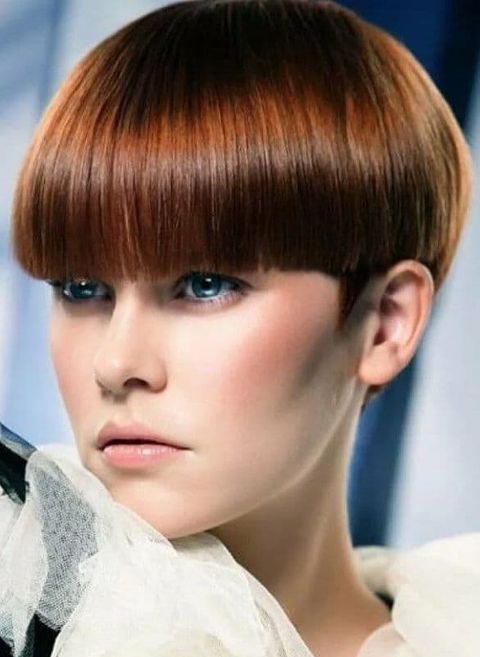 Straight Hairstyles and Haircuts That Are Super Hot in 2021-2022