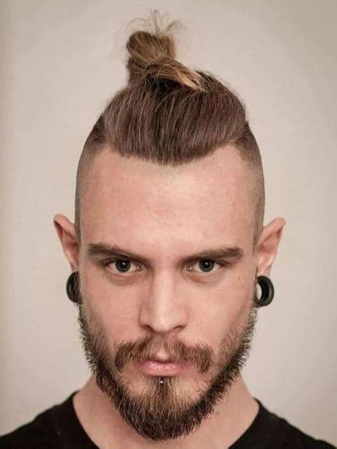 Mid-length ponytail with beards 2021-2022