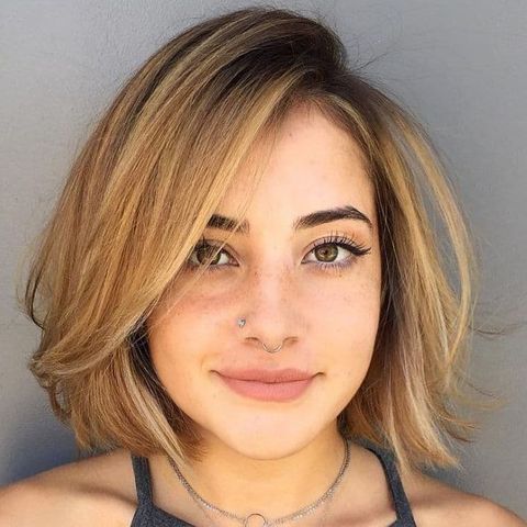 Side parted layered short bob