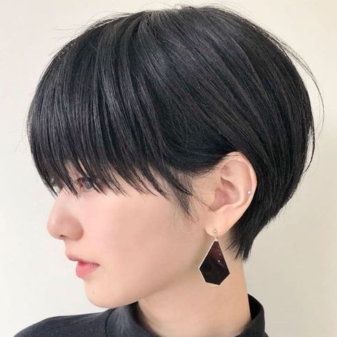 Layered bob haircut with bangs