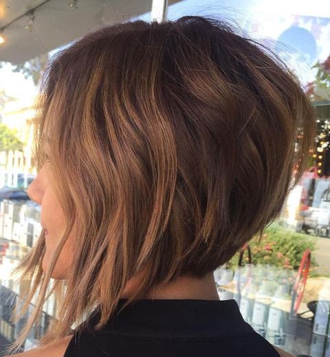 Asymmetrical layered lob hairstyle