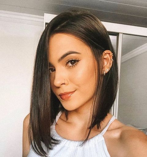 Asymmetrical short + long bob haircuts for women in 2021-2022?