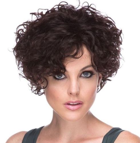 Curly hair ideas for women with triange face