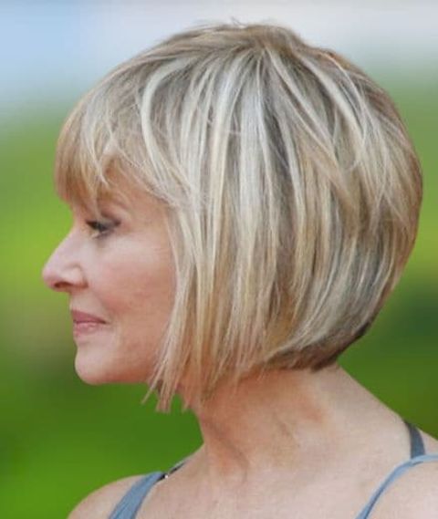layered short bob for women over 60 in 2020