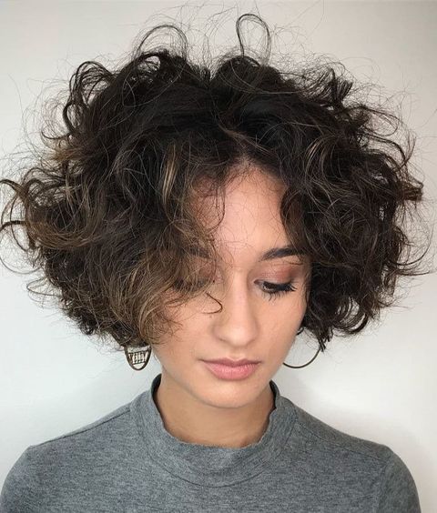 Messy short curly hair 2021-2022