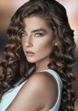 Curly long hairstyles for women